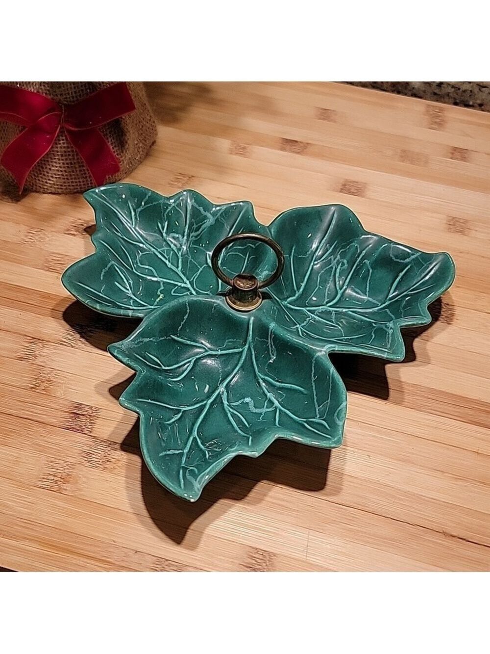 Vintage holiday leaf relish / candy dish - Picture 5 of 5